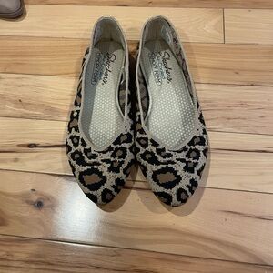 ❤️ Skechers Women's Animal Print Ballet Flats